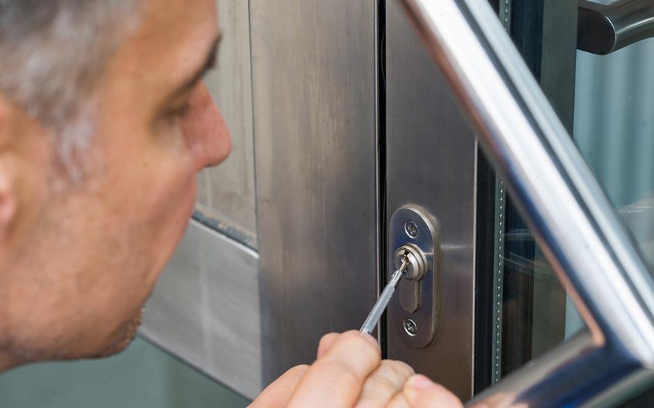 changer de serrure de porte Breuillet
